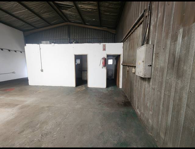 285M² WAREHOUSE TO LET IN WADEVILLE